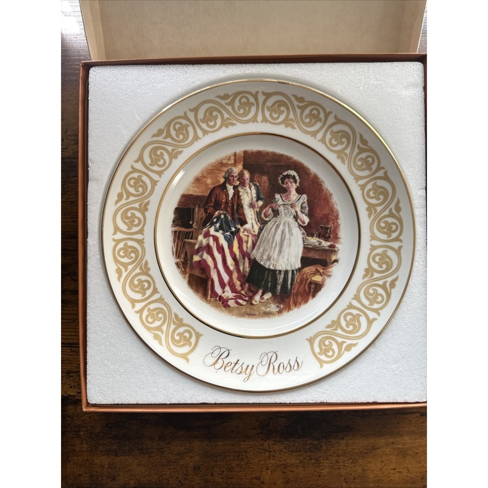 Vintage Betsy Ross Decorative Collector Plate Gold Trim American Heritage